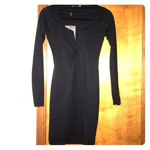 Deep V PrettyLittleThing Black Bodycon Dress